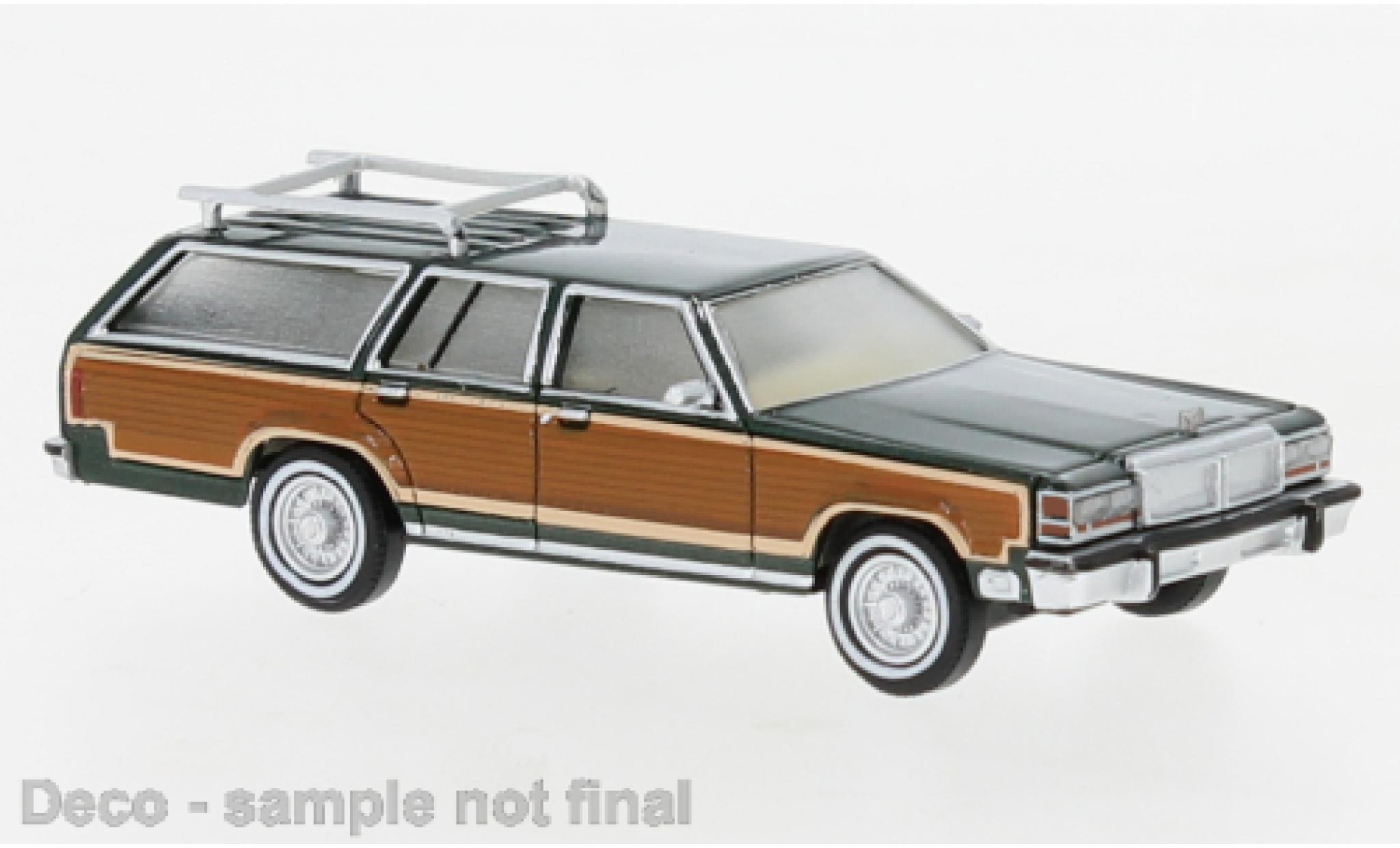 Ford LTD 1/87 Brekina Country Squire metallic groen/Dekor 1979 modelauto