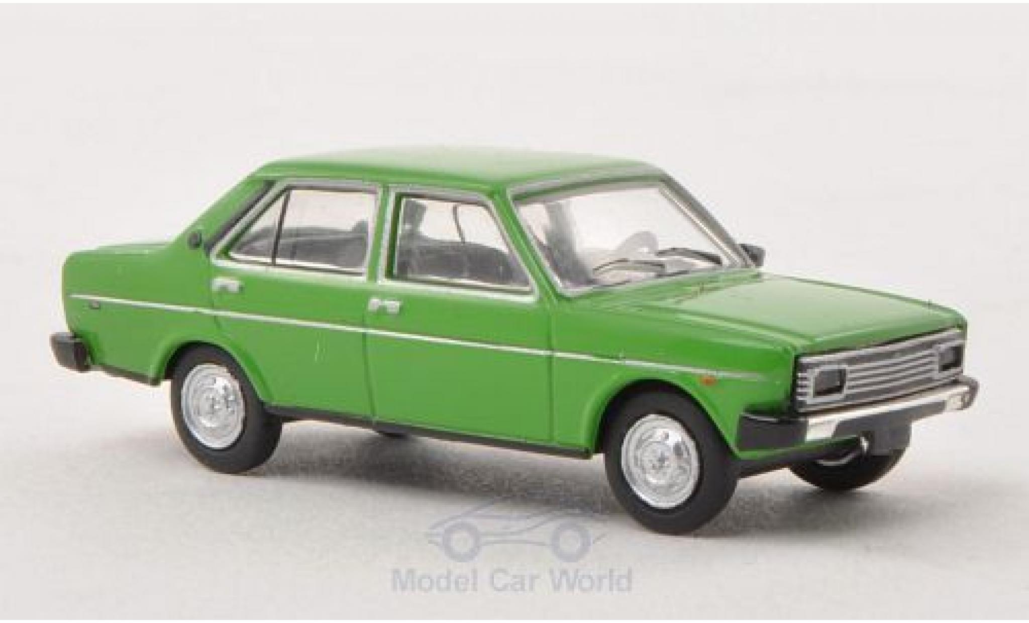 Fiat 131 1/87 Brekina Mirafiori groen groen Ausf&uuml;hrung mit Rechteckscheinwerfern modelauto