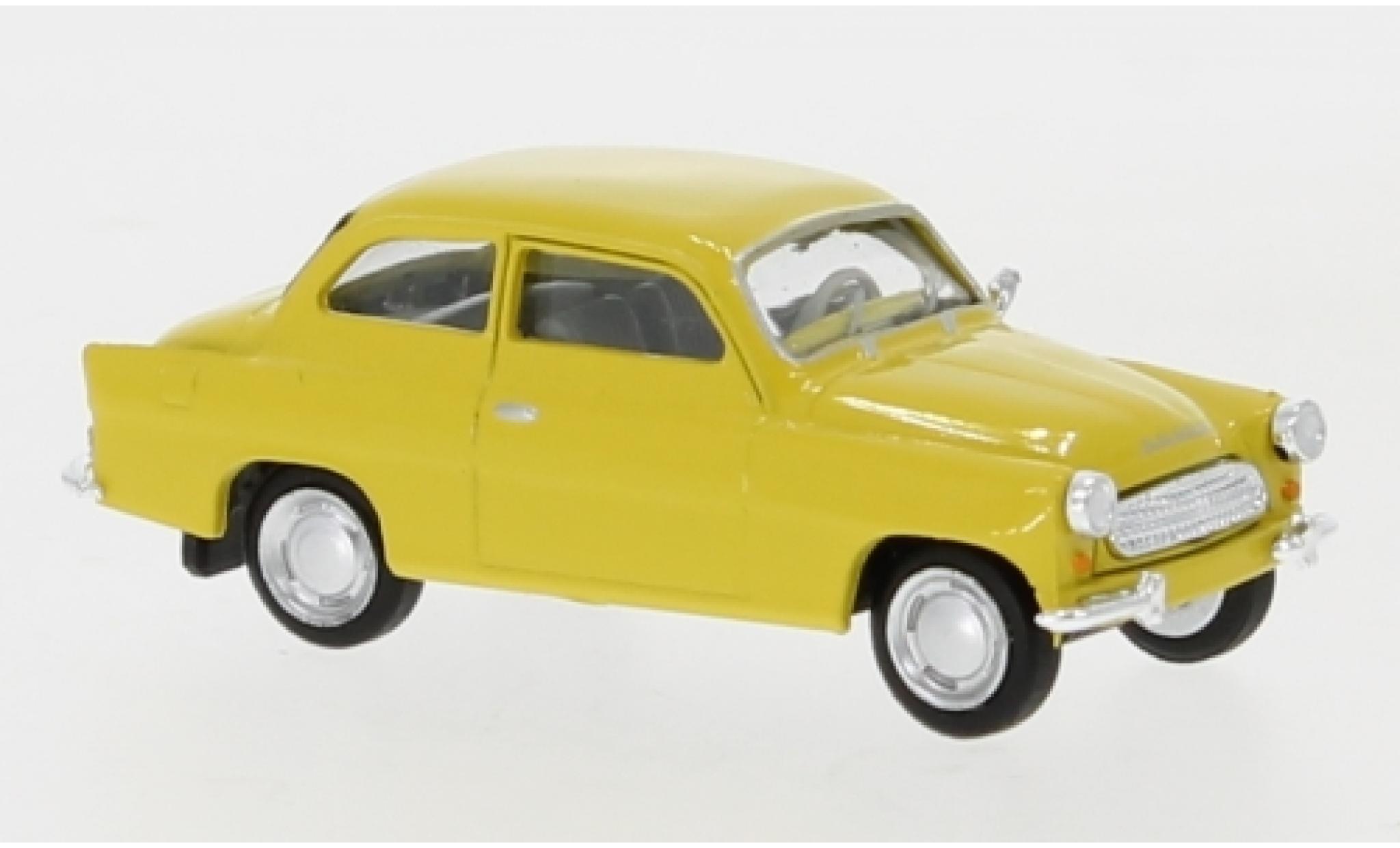 Skoda Octavia 1/87 Brekina geel 1960 modelauto