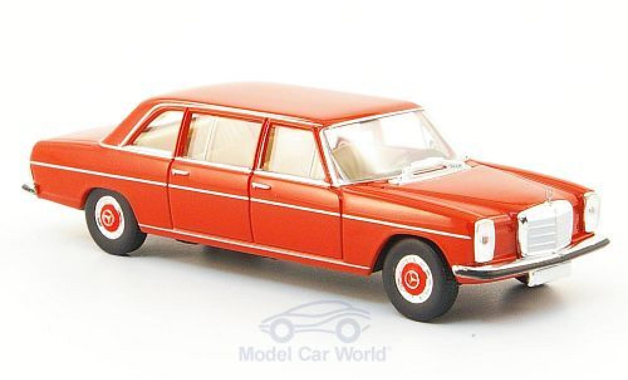 Mercedes 220 1/87 Brekina D lang (W115) rood modelauto