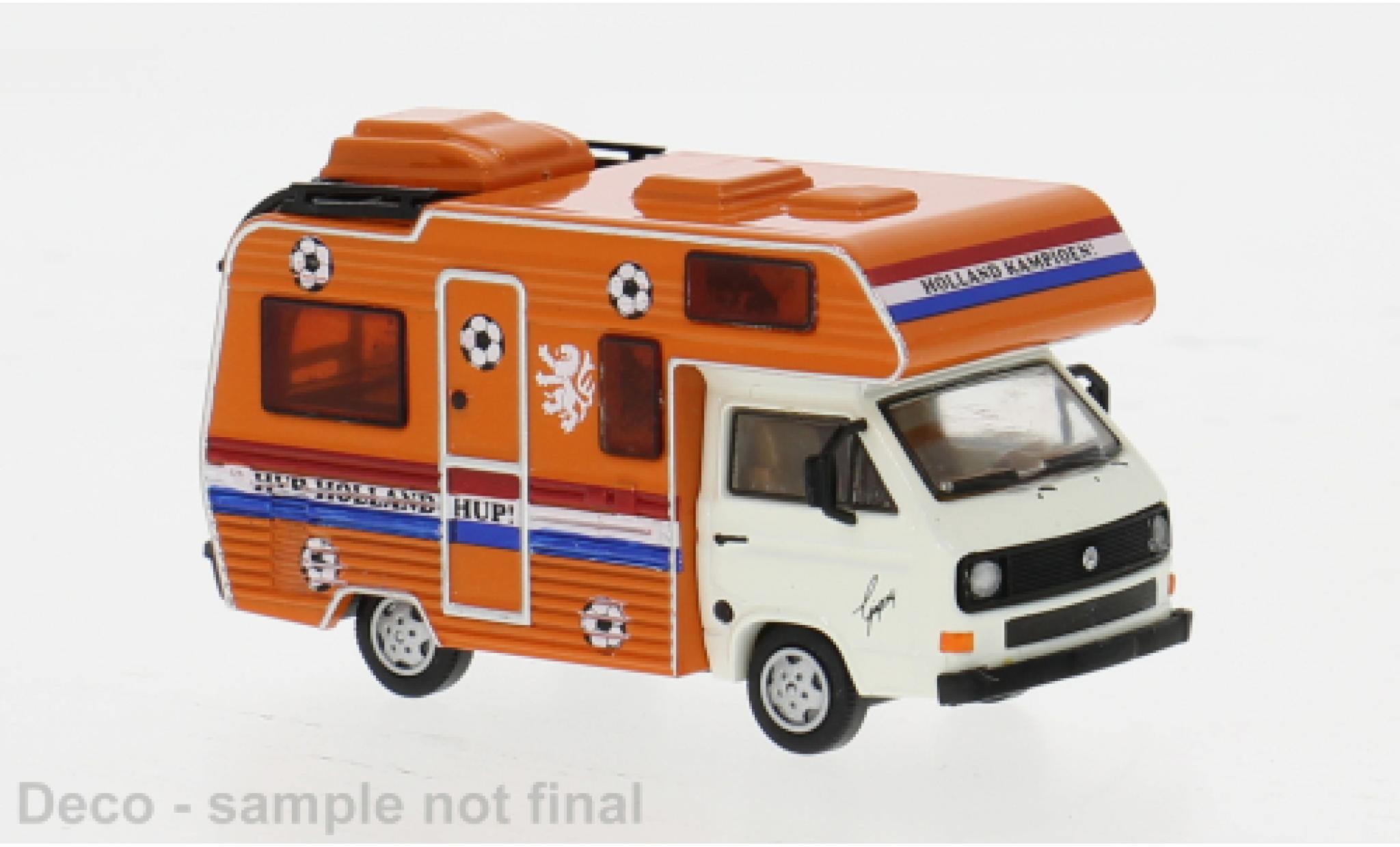 Volkswagen T3 1/87 Brekina Camper Fu&szlig;ball Fan 1983 1:87 modelauto