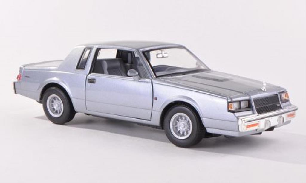 Buick Regal 1/24 Motormax grijs 1987 modelauto
