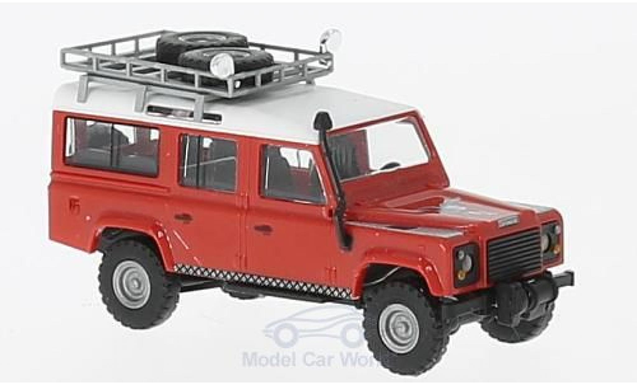 Land Rover Defender 1/87 Busch rood/wit Lion 1983 mit Dachgep&auml;cktr&auml;ger und zwei Ersatzreifen modelauto