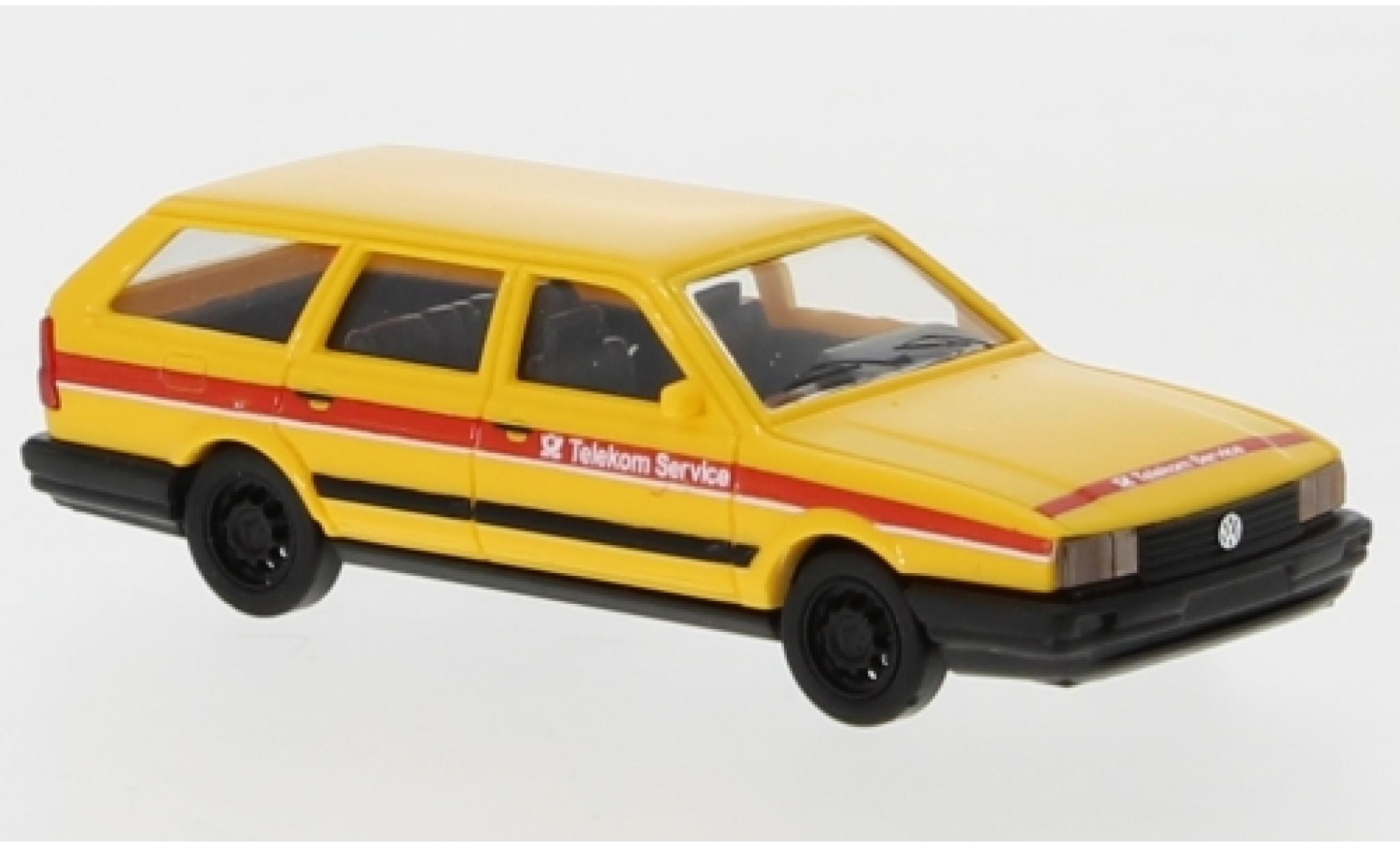 Volkswagen Passat 1/87 Busch Variant Telekom Service modelauto
