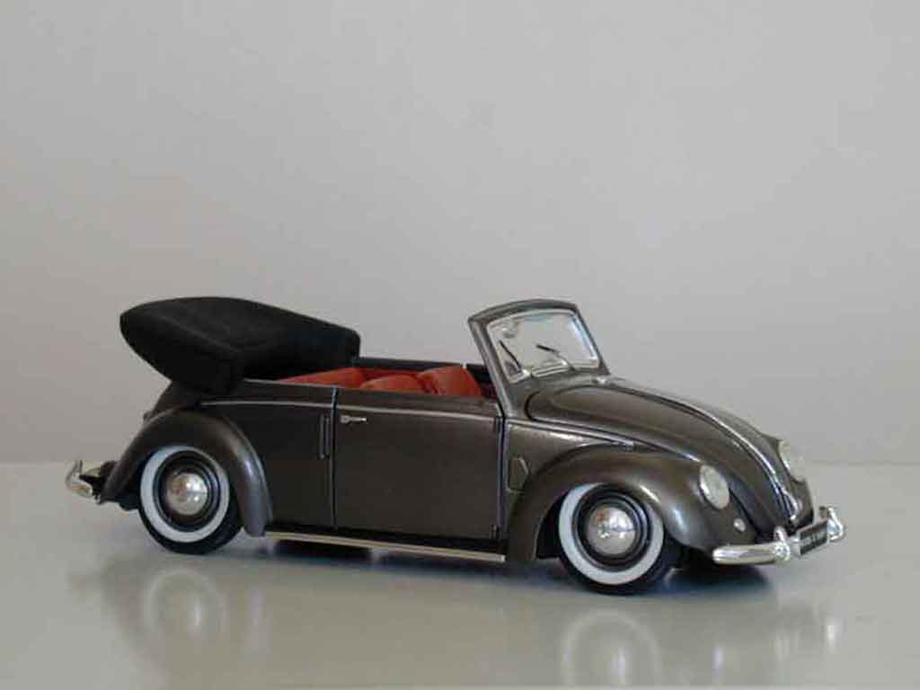 Volkswagen Kafer 1/18 Maisto Coccinelle Cabriolet 51 grijs metallic modelauto