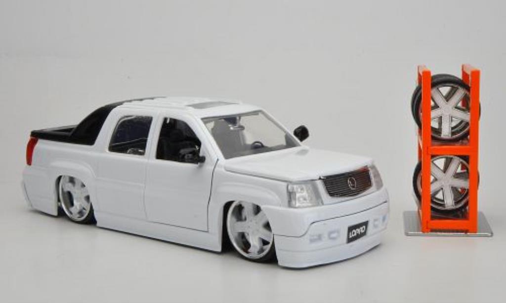 Cadillac Escalade 1/24 Jada Toys EXT Tuning wit 2002 modelauto