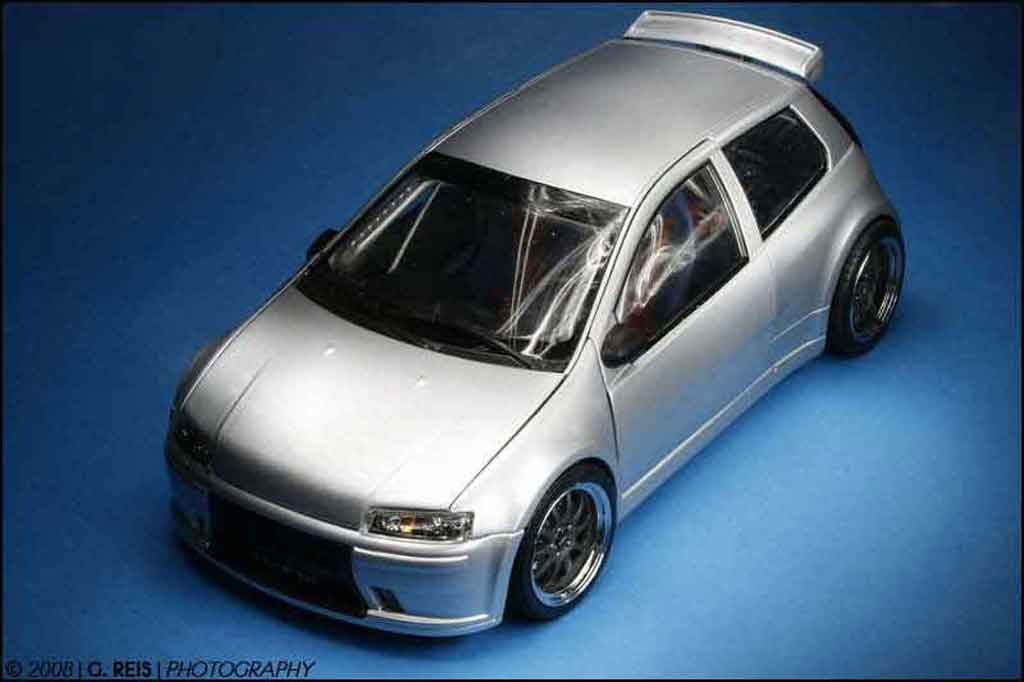 Fiat Punto Super 1600 street 1/18 Ricko
