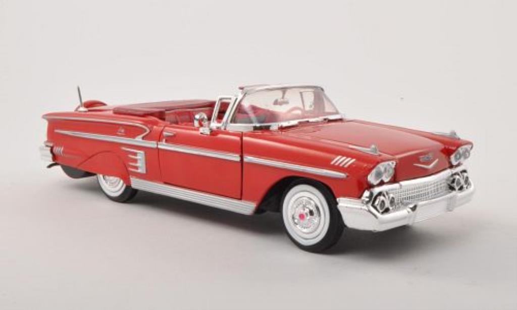 Chevrolet Impala 1/24 Motormax Cabriolet rood 1958 modelauto