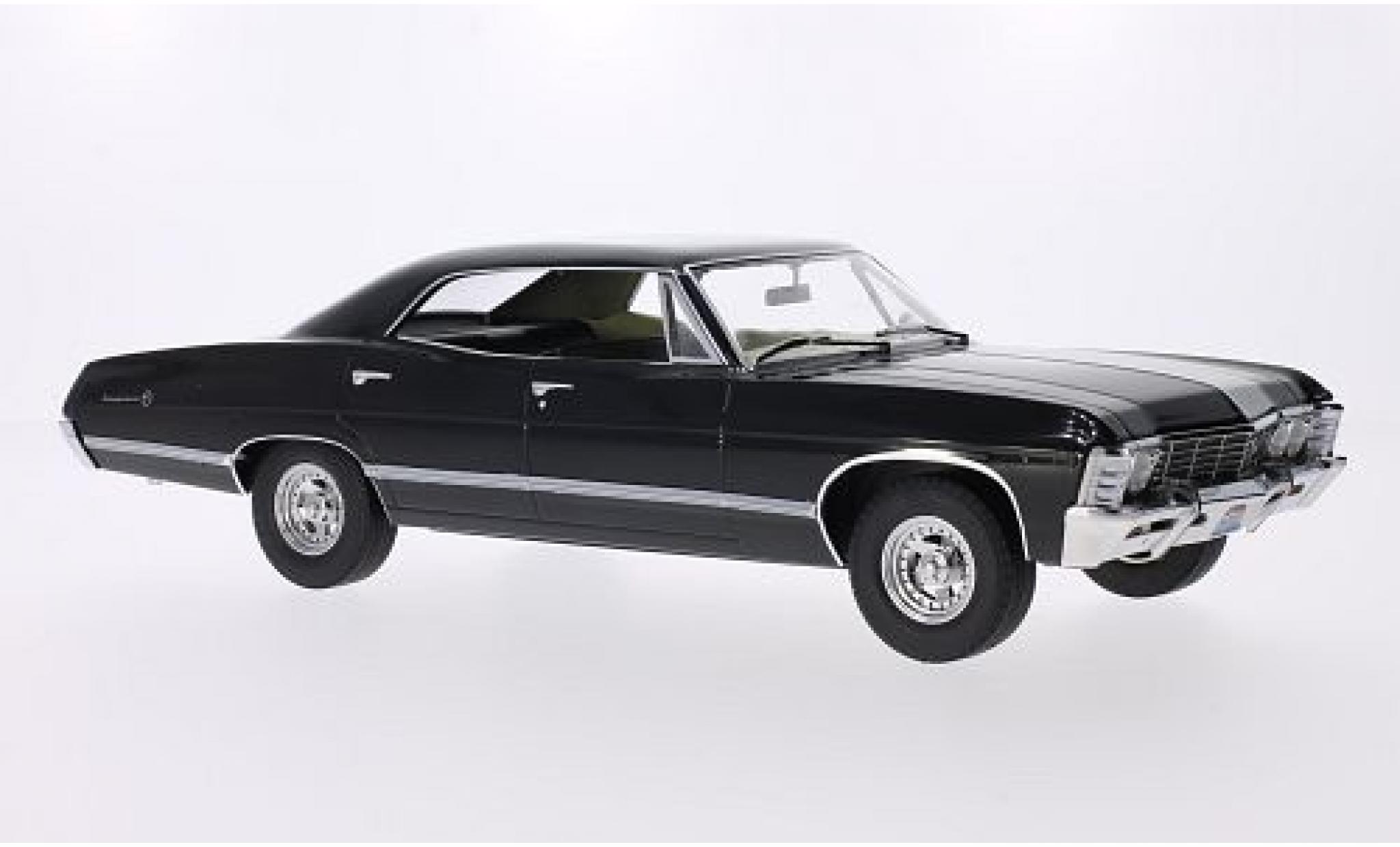 Chevrolet Impala 1/18 MCG zwart 1967 1:18 modelauto
