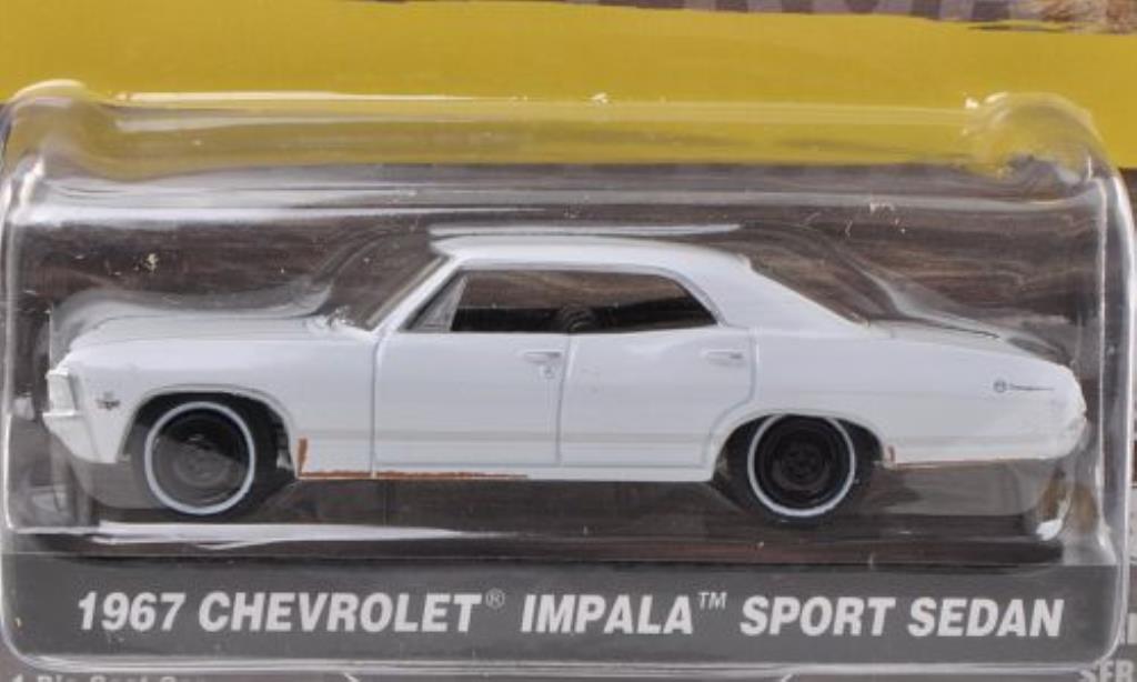 Chevrolet Impala 1/64 Greenlight Sport Sedan wit 1967 modelauto