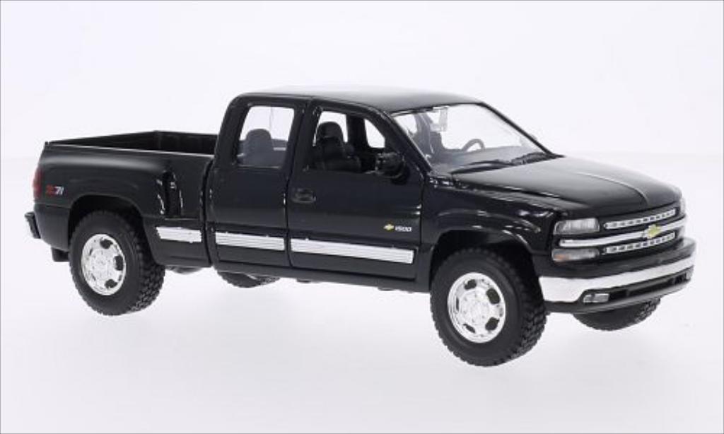 Chevrolet Silverado 1/24 Welly zwart 1999 modelauto