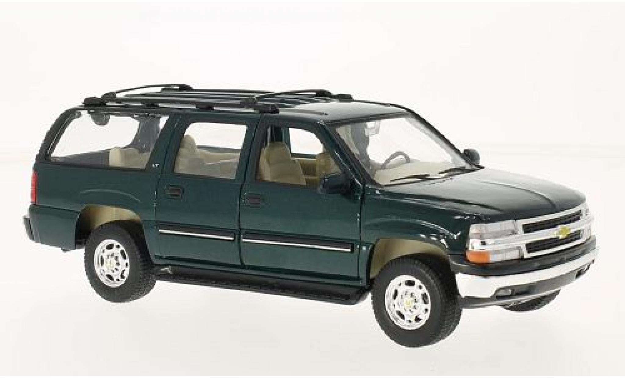 Chevrolet Suburban 1/24 Welly gr&uuml; 1:24 modelauto