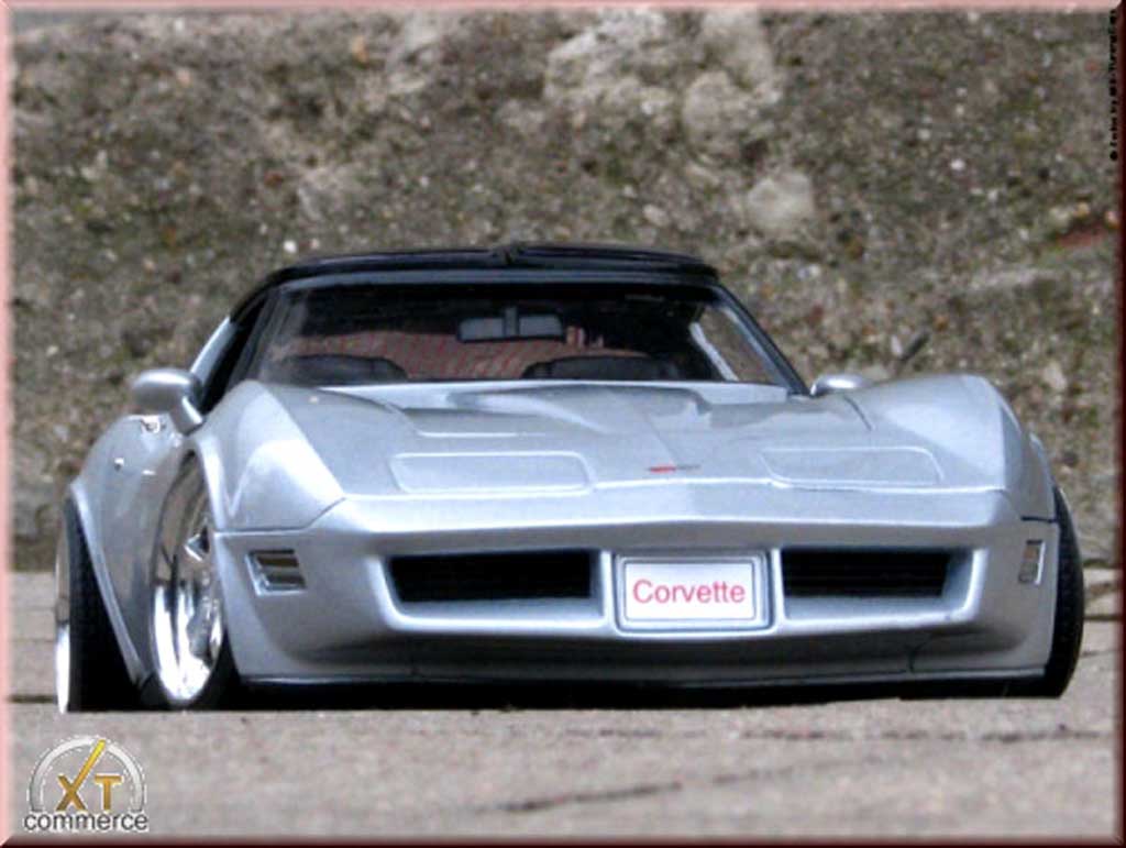 Chevrolet Corvette C3 1/18 Welly C3 grijs jantes alu 18 et 19 pouces 1982 modelauto