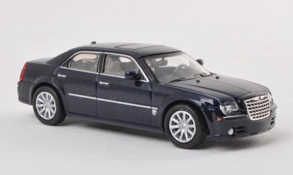 Chrysler 300C 1/87 Ricko SRT8 blauw modelauto