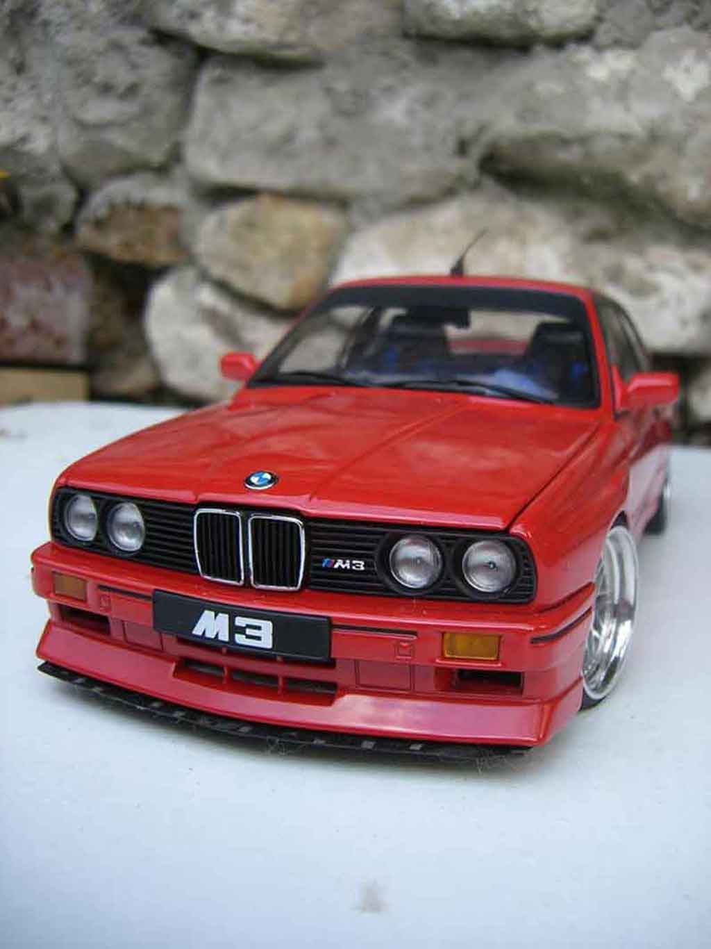 Bmw M3 coupe jantes BBS E30 rood pneux taille basse 1/18 Autoart