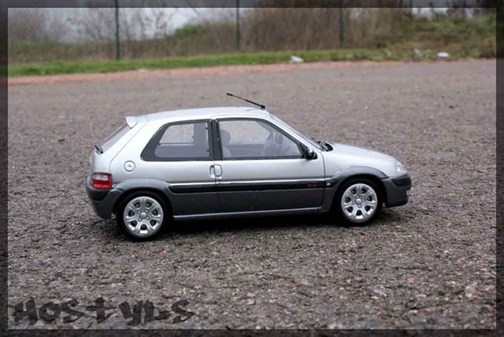 Citroen Saxo VTS grijs metallized 1/18 Ottomobile