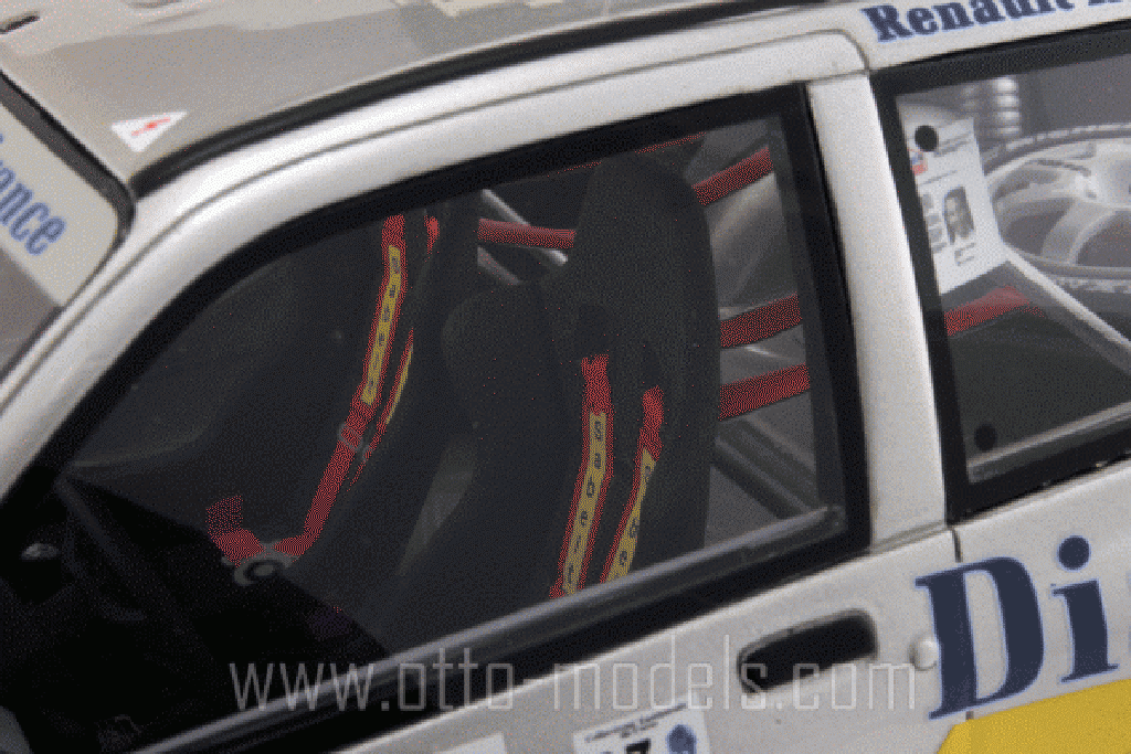 Renault Clio Maxi tour de corse 1995 1/18 Ottomobile