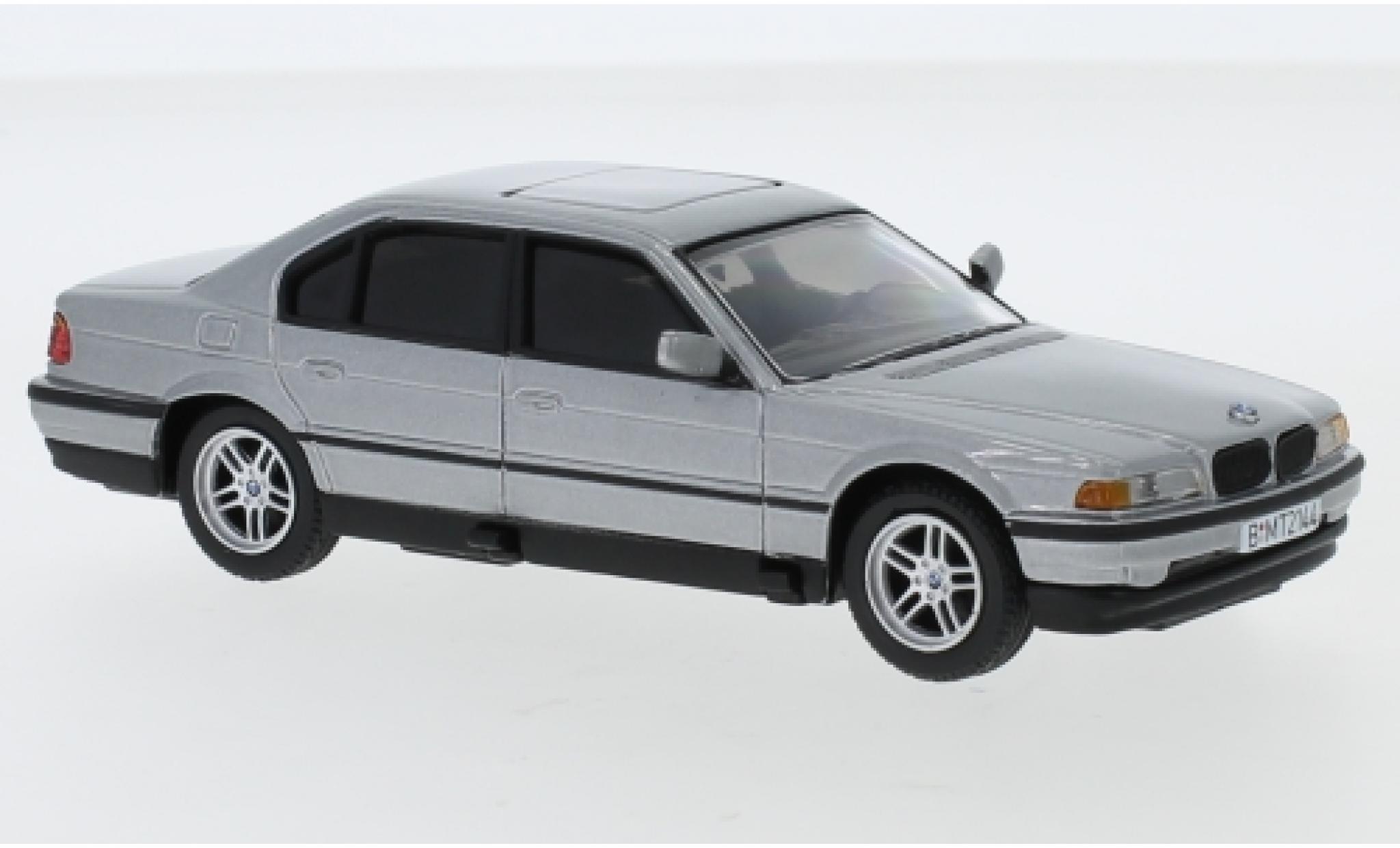 Bmw 750 1/36 Corgi iL (E38) metallic grijs James Bond 007 Tomorrow Never Dies avec fonction modelauto