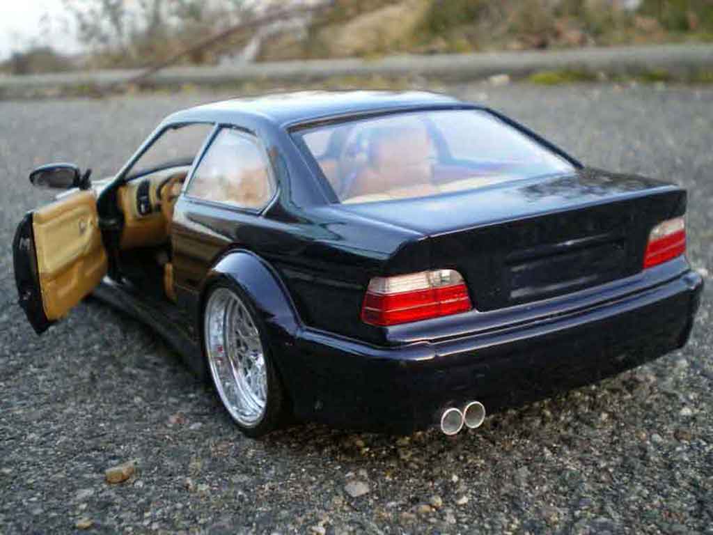 Bmw M3 coupe GTR E36 blauw jantes larges 1/18 Ut Models