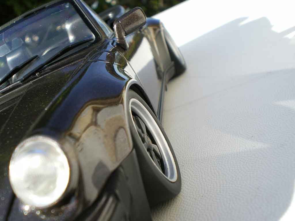 Porsche 911 Turbo 3.3 cabriolet 1/18 Norev