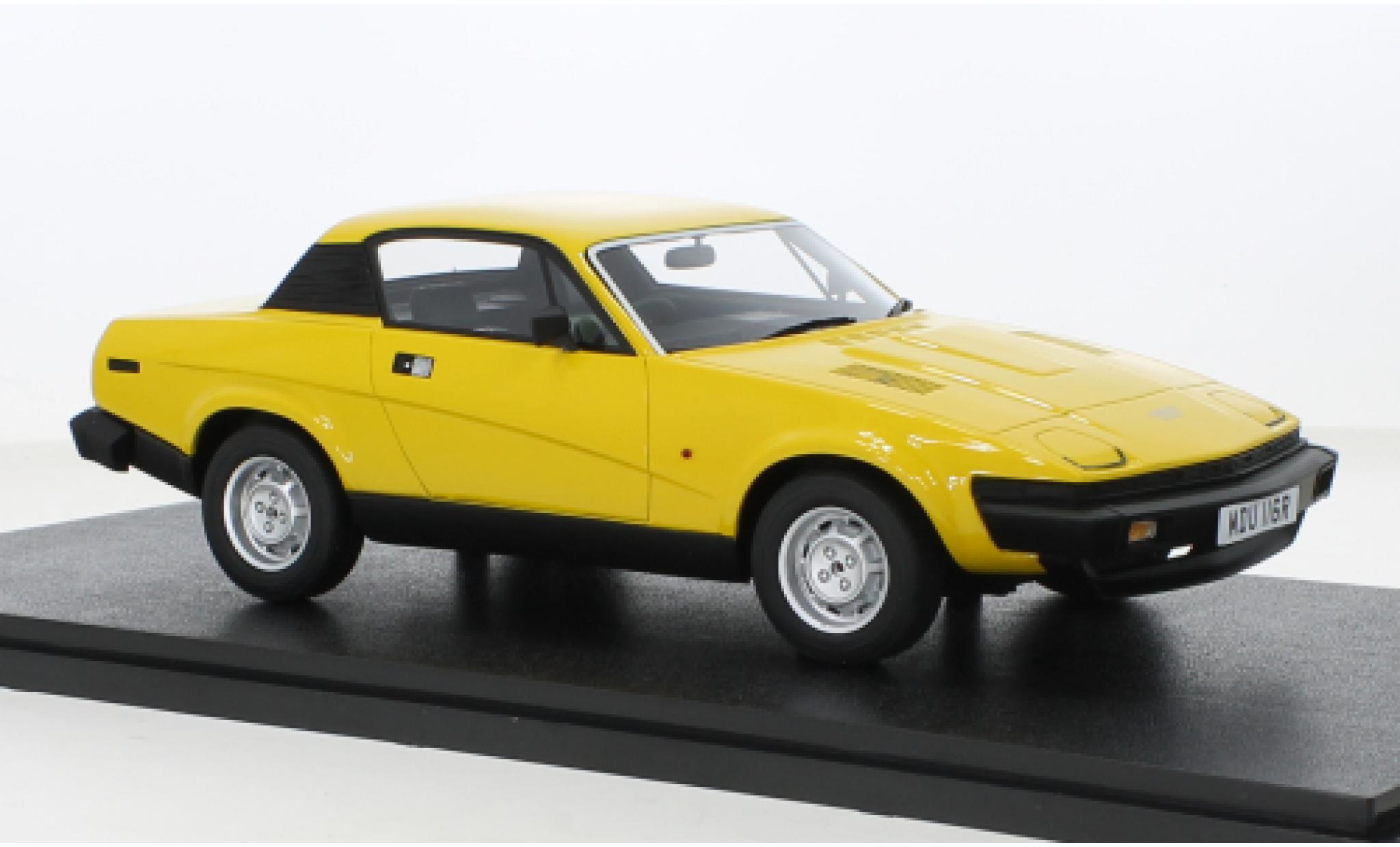 Triumph TR7 1/18 Cult Scale Models geel RHD 1980 modelauto