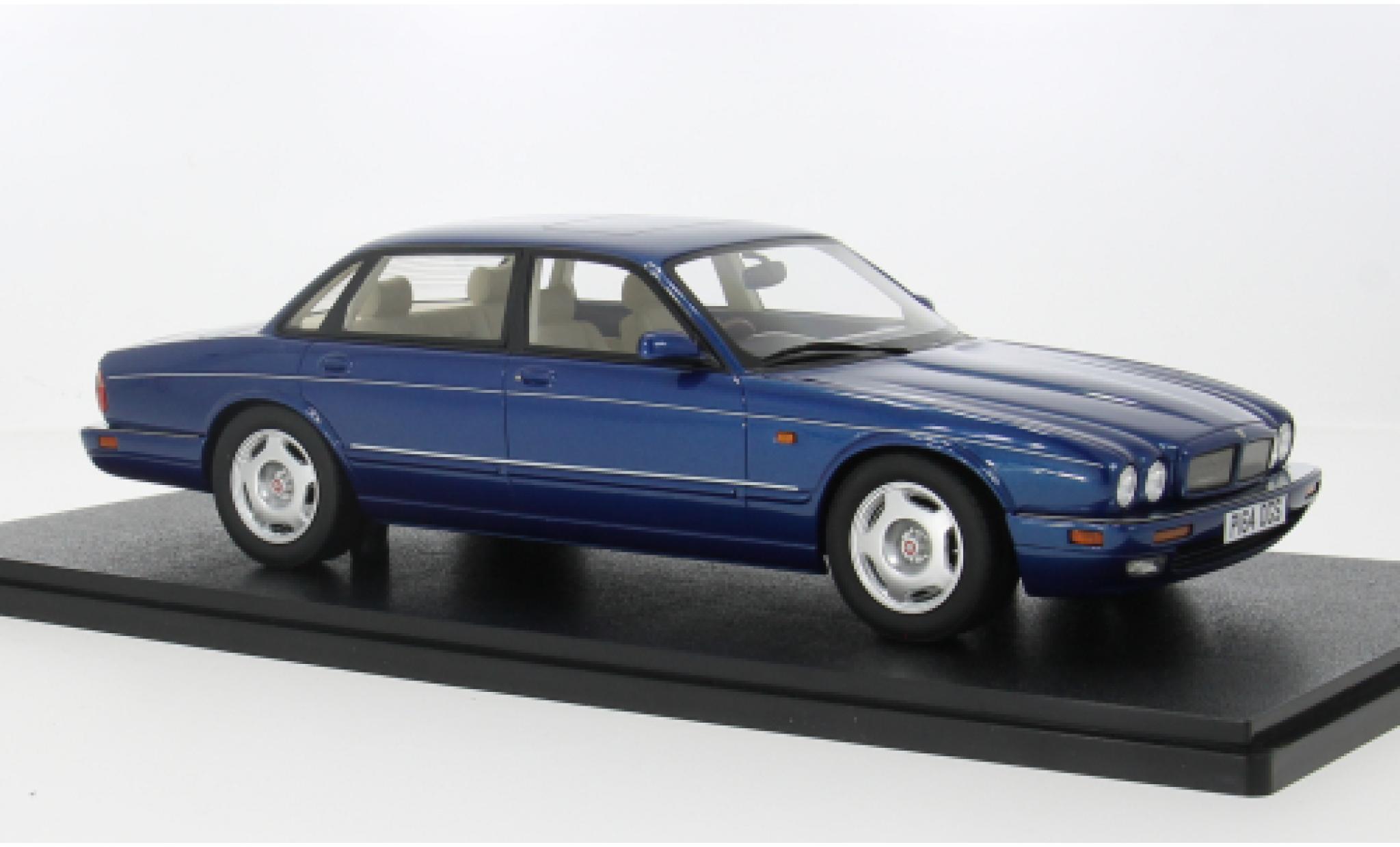 Jaguar XJ 1/18 Cult Scale Models R (X300) blauw 1995 1:18 modelauto