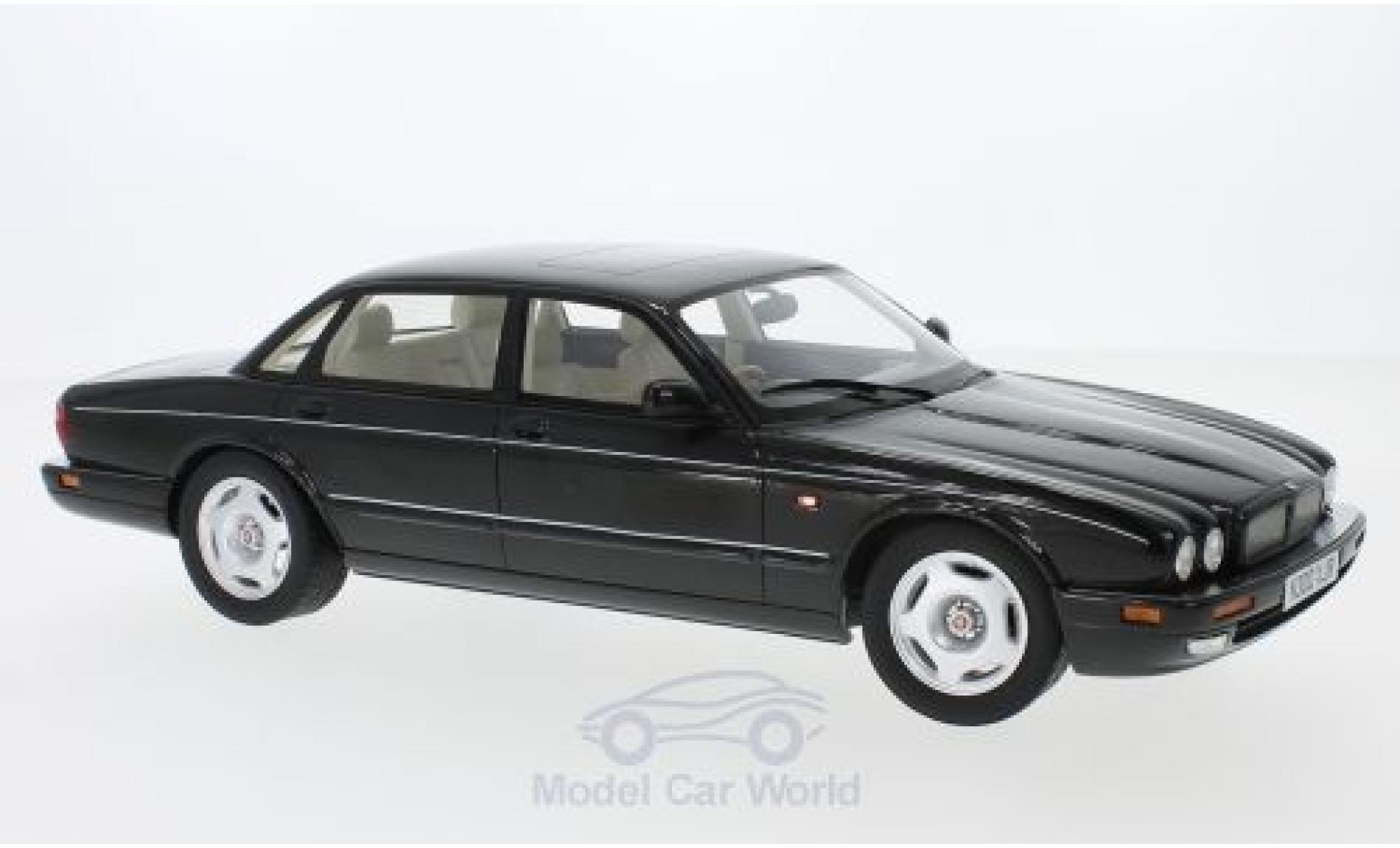 Jaguar XJ 1/18 Cult Scale Models R (X300) metallic zwart RHD 1995 modelauto