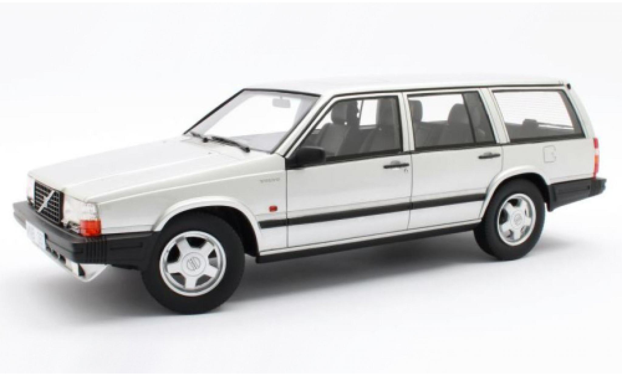 Volvo 740 1/18 Cult Scale Models Turbo Estate grijs 1988 modelauto