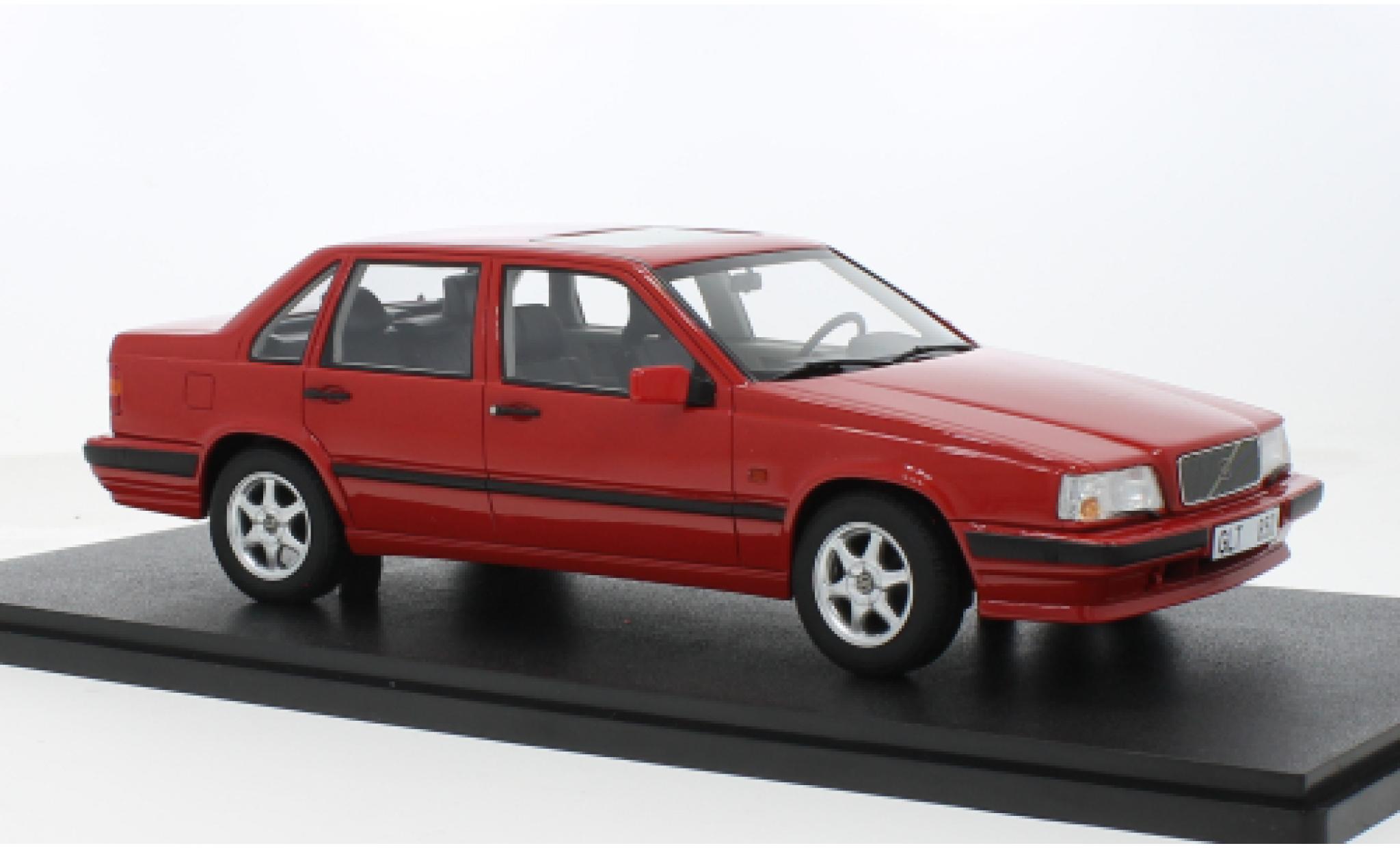 Volvo 850 1/18 Cult Scale Models GLT rood 1991 1:18 modelauto