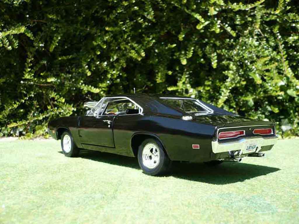 Dodge Charger 1970 fast and furious 1 1/18 Ertl