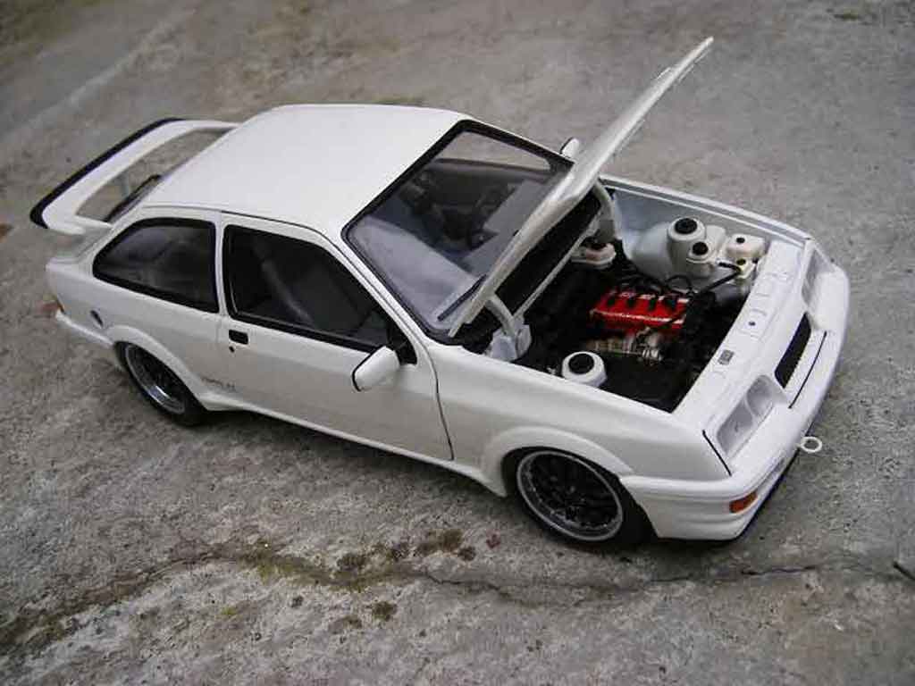 Ford Sierra Cosworth RS tuning wit 1/18 Minichamps