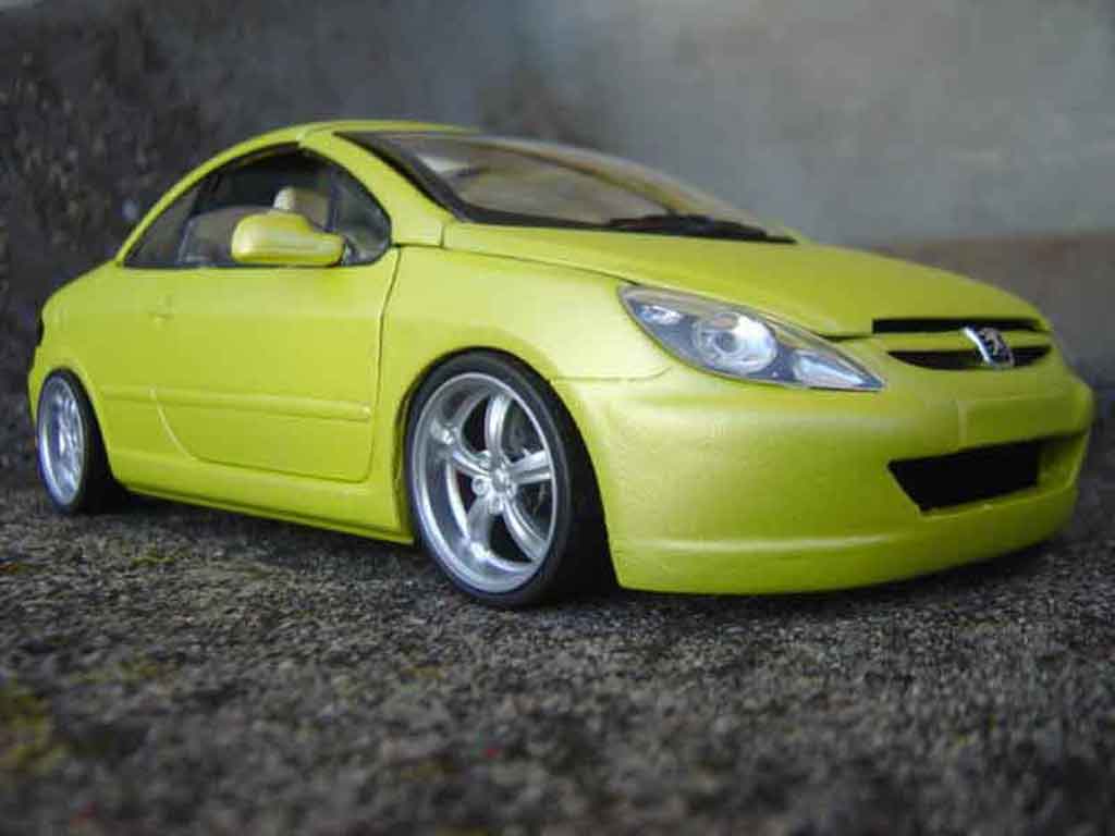 Peugeot 307 CC jantes 17 pouces 1/18 Solido