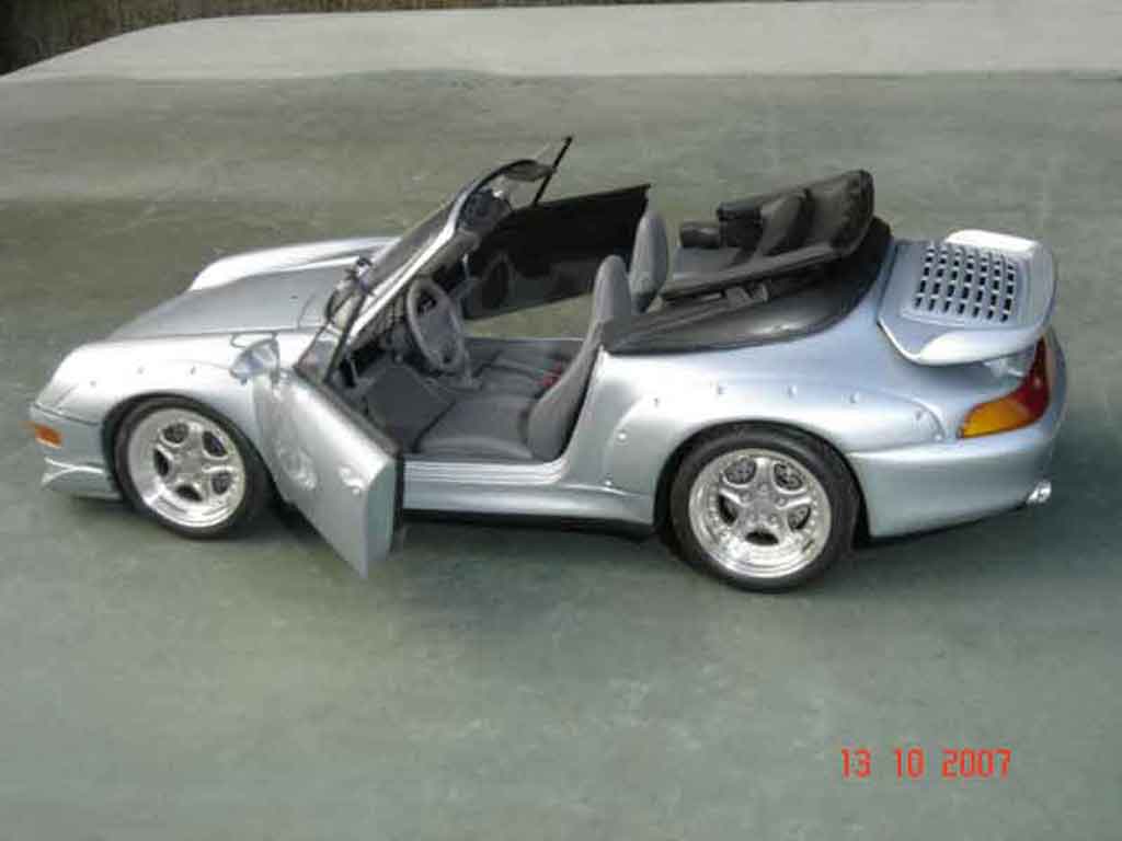 Porsche 911 GT2 cabriolet 1/18 Ut Models