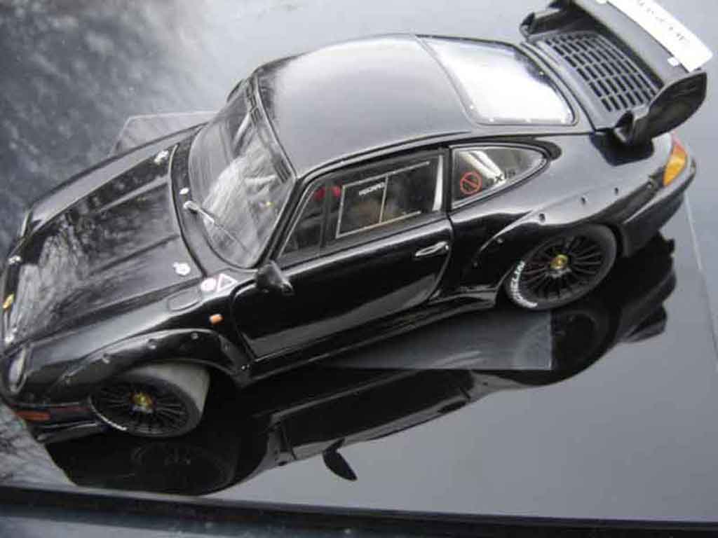 Porsche 993 GT2 1/18 Ut Models GT2 modelauto