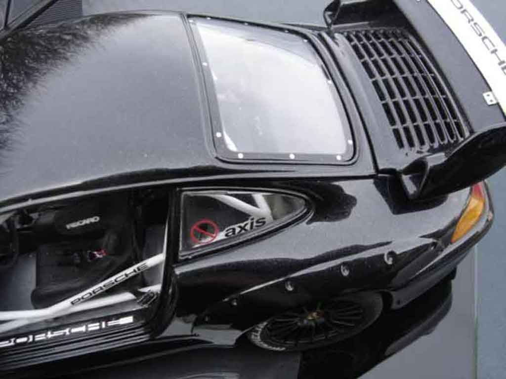 Porsche 911 GT2 1/18 Ut Models