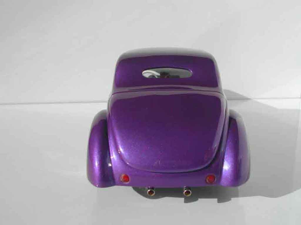 Ford 1940 Hot Rod 1/18 Universal Hobbies