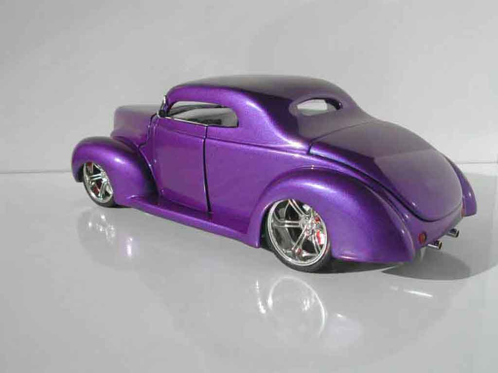 Ford 1940 Hot Rod 1/18 Universal Hobbies