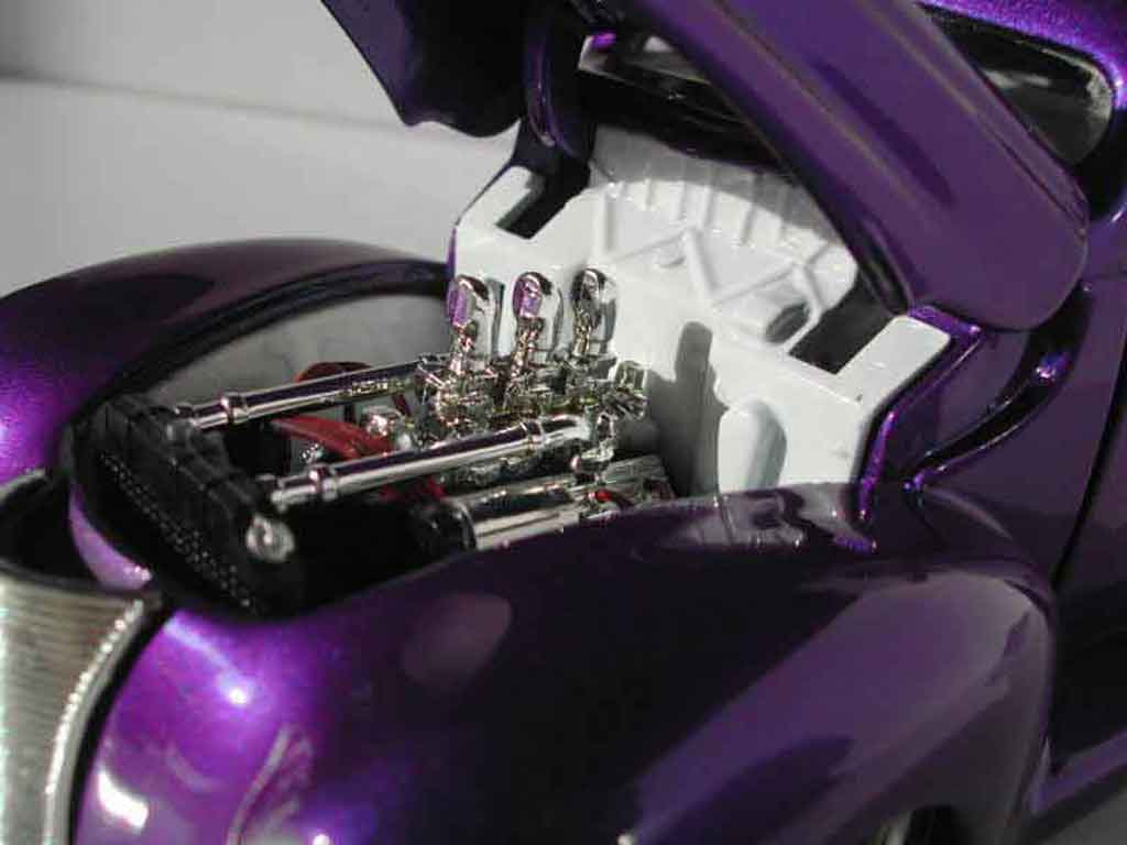 Ford 1940 Hot Rod 1/18 Universal Hobbies