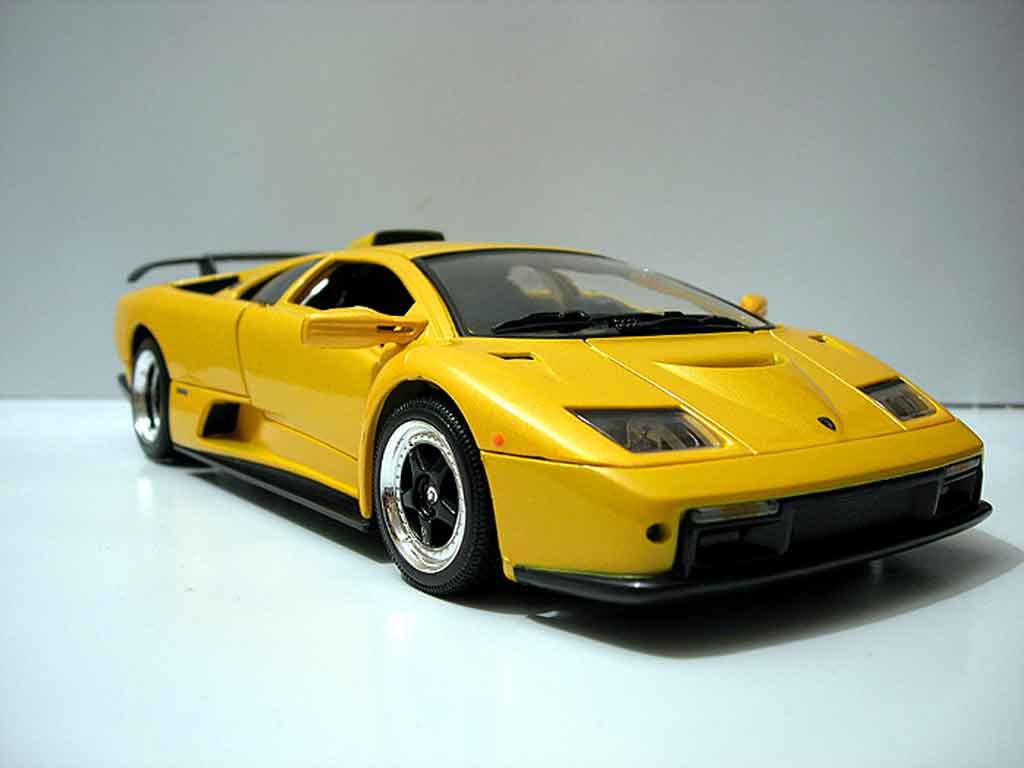 Lamborghini Diablo GT geel 1/18 Motormax