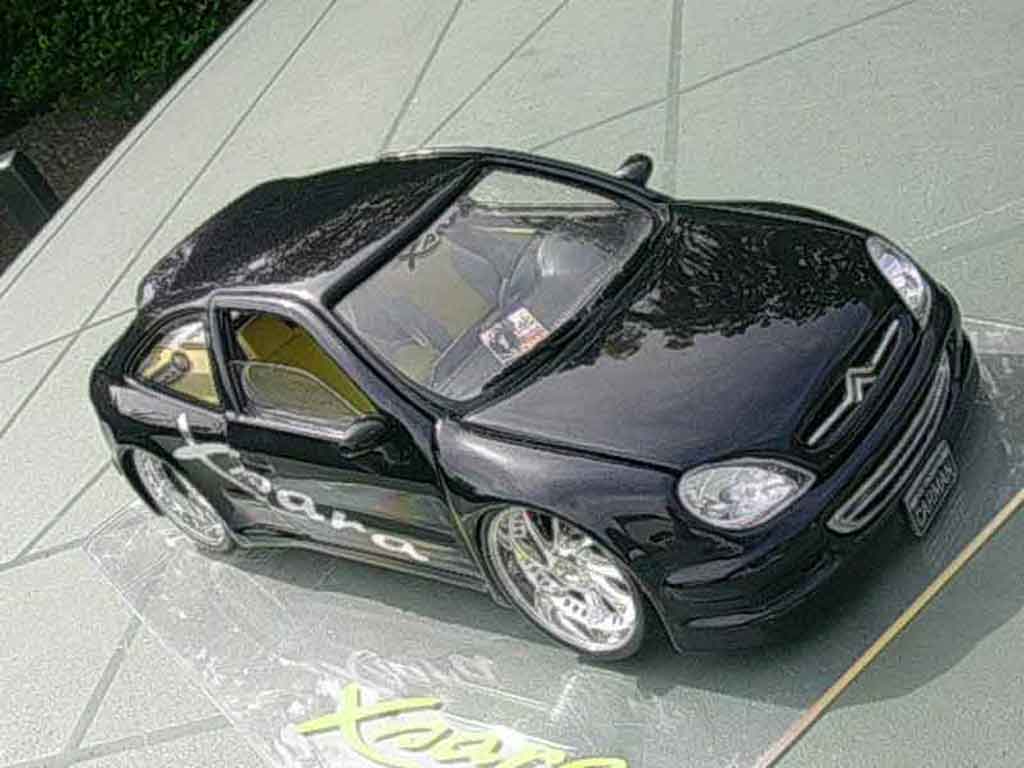 Citroen Xsara tuning zwart 1/18 Solido