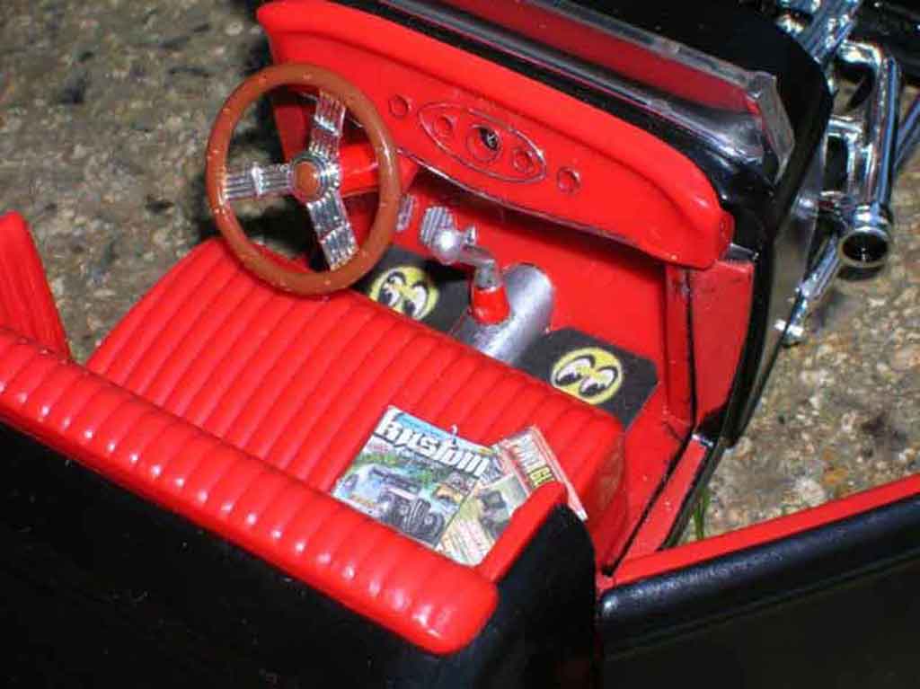 Ford 1932 Hot Rod zwart rood 1/18 Ertl