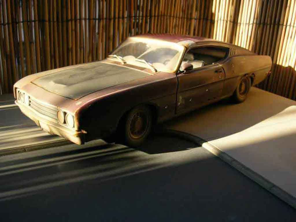 Ford Torino 1/18 Maisto talladega gangsta car modelauto