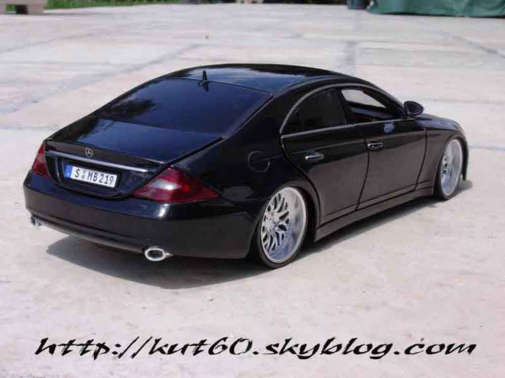Mercedes Classe CLS Base german look 1/18 Maisto