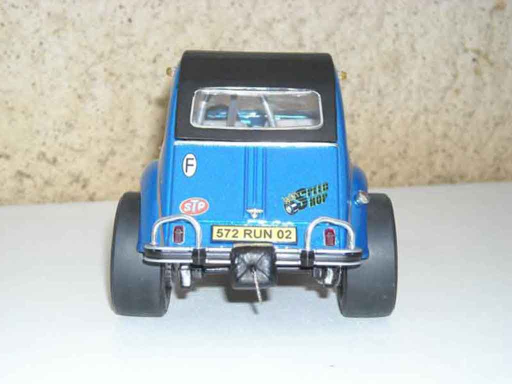 Citroen 2CV Berline gasser 1/18 Solido