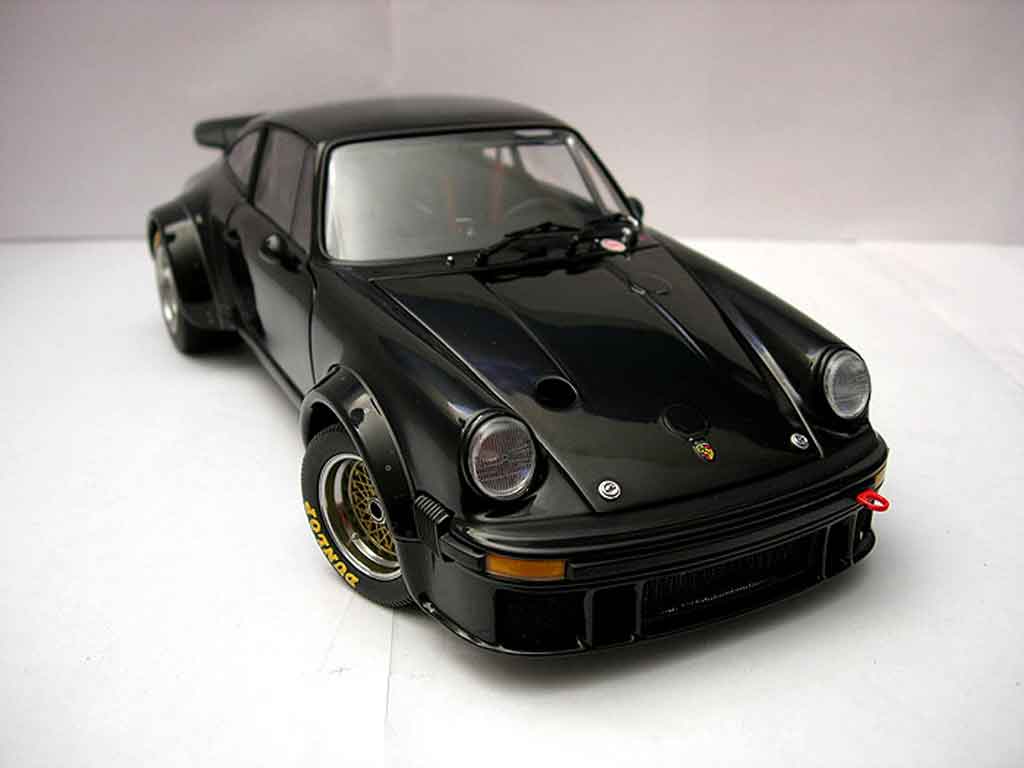 Porsche 934 RSR Turbo zwart 1/18 Exoto