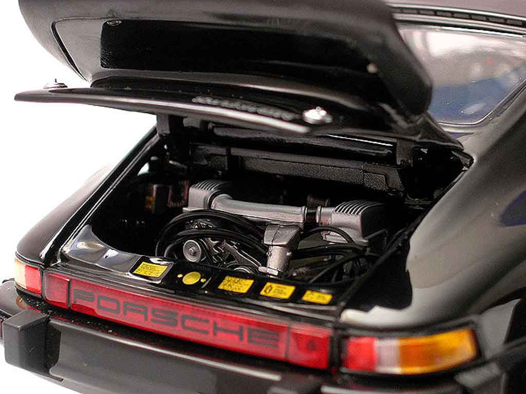 Porsche 934 RSR Turbo zwart 1/18 Exoto