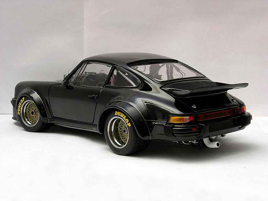 Porsche 934 RSR Turbo zwart 1/18 Exoto