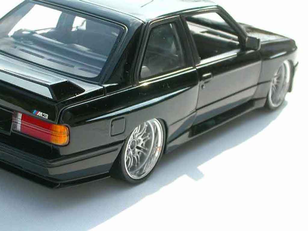 Bmw M3 coupe E30 zwart jantes e46 a deport 1/18 Kyosho