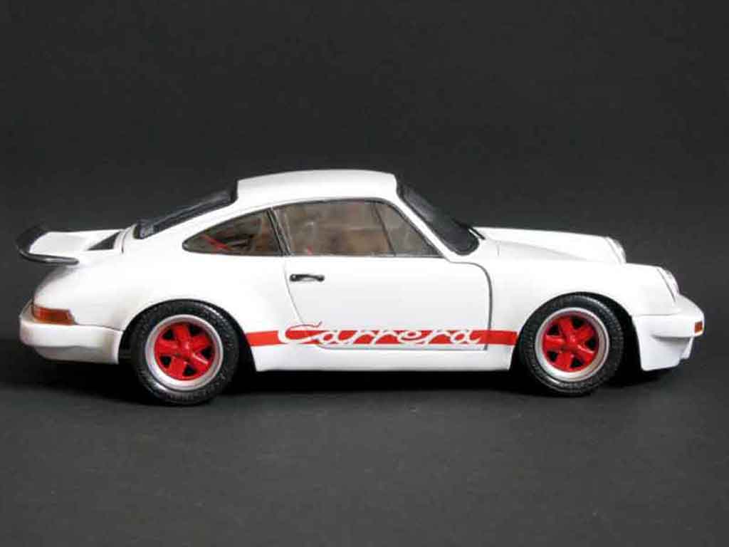 Porsche 911 RS 3.0 carrera wit 1/18 Universal Hobbies