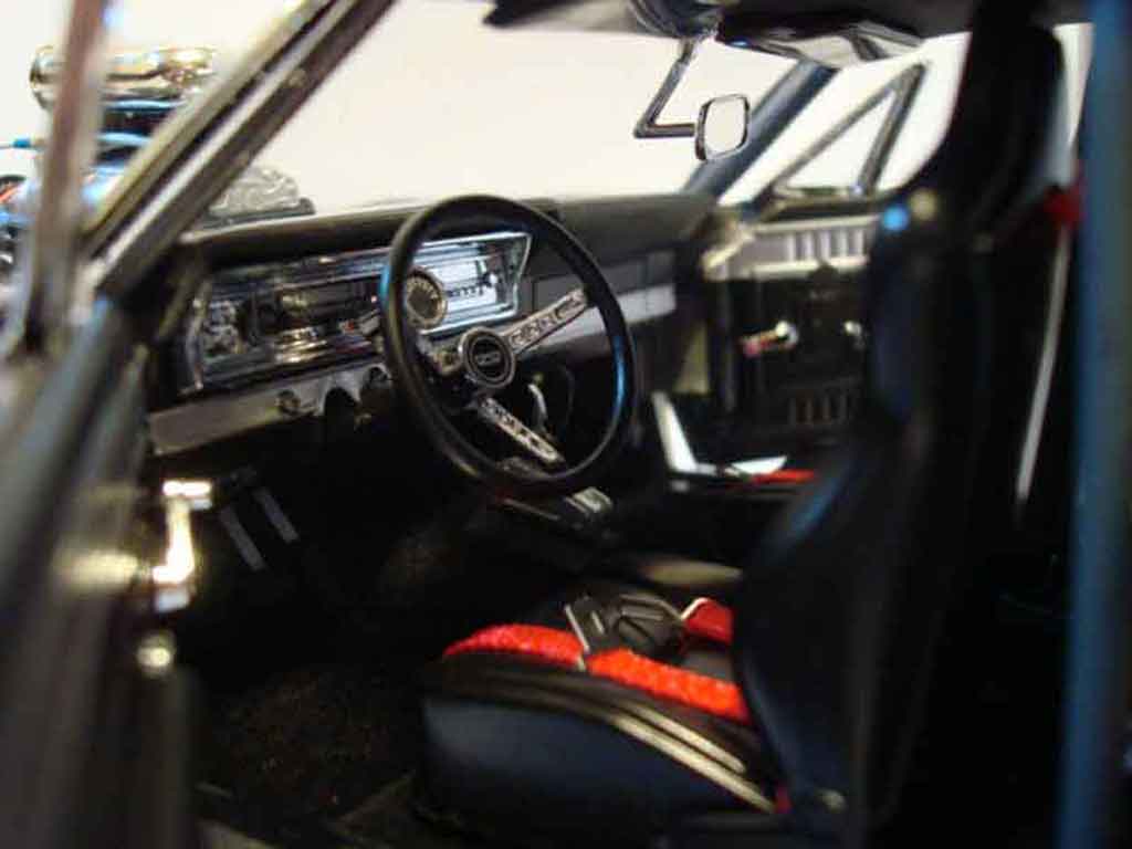 Ford Fairlane Berline 427 street machine beperkt edition nr 817 von 1250 1/18 GMP